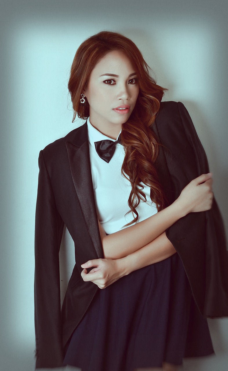 最新時尚女裝長款外套潮流趨勢,長款外套女裝新款亮相