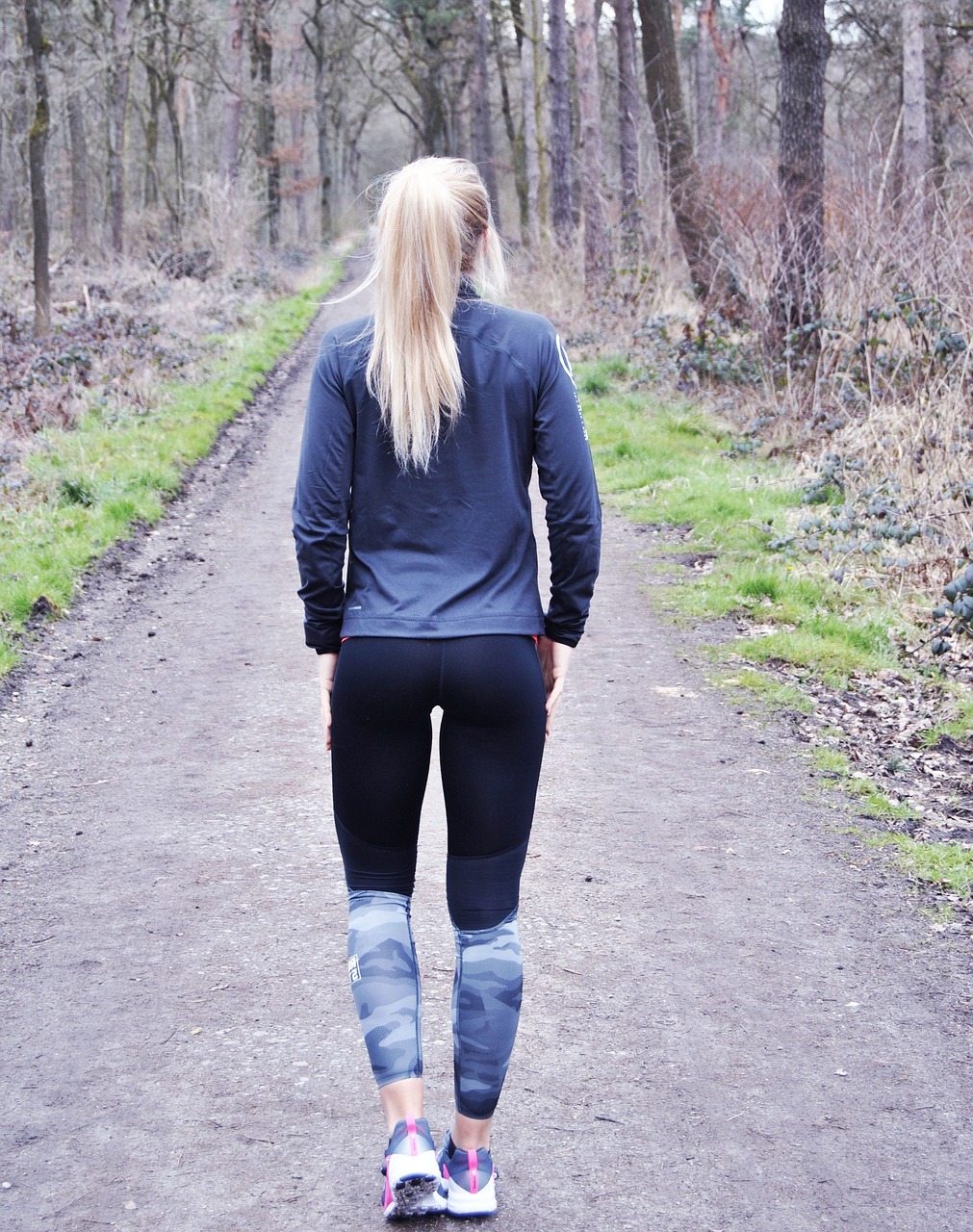 金發拉比最新動態,時尚潮流的新領軍者閃耀登場