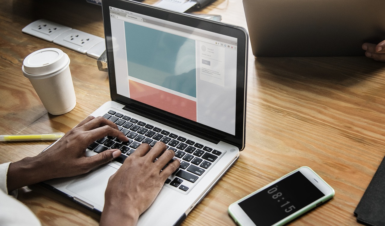 小新最新款筆記本電腦,技術與設計的完美融合