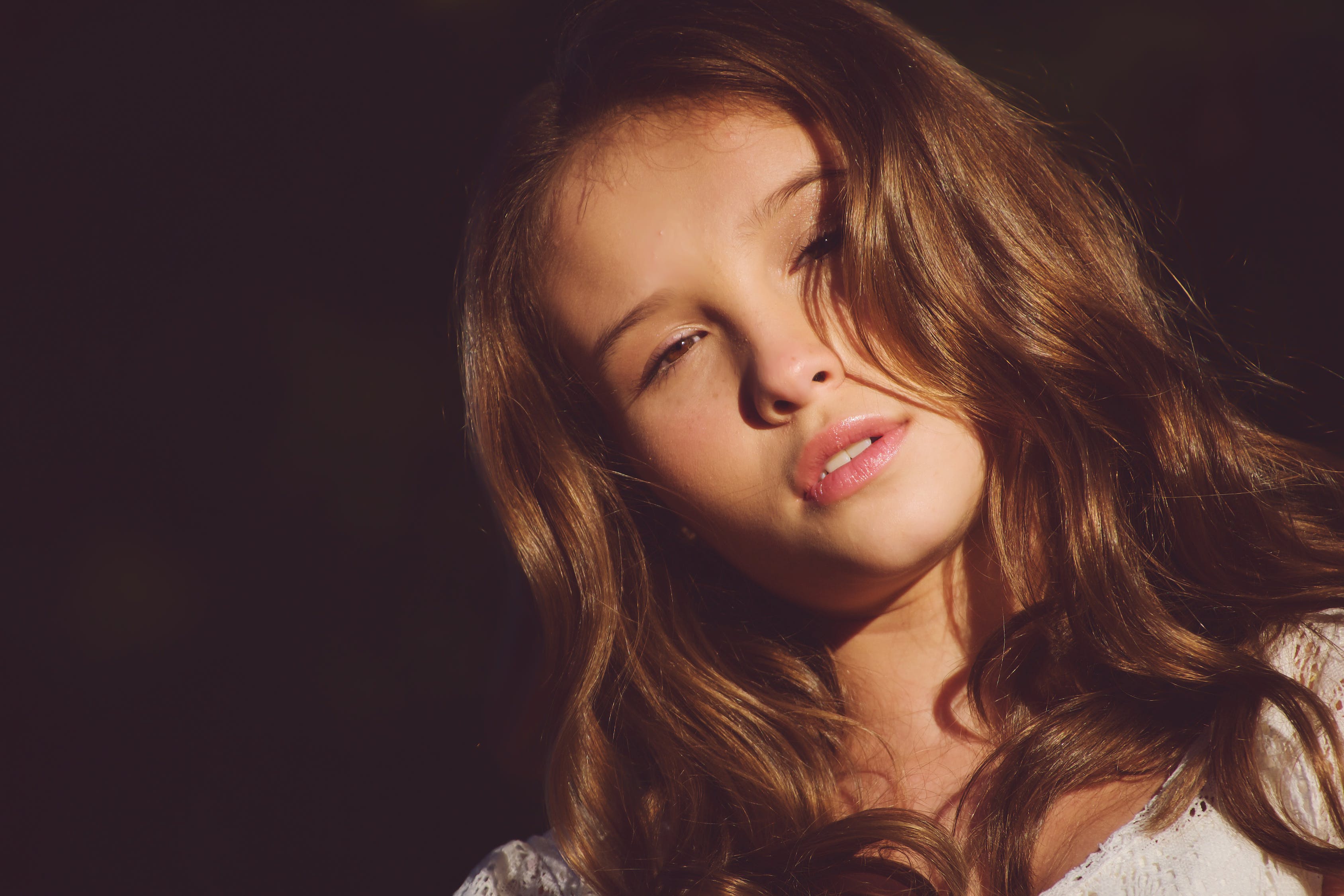 李準基最新圖片展現多面魅力瞬間定格