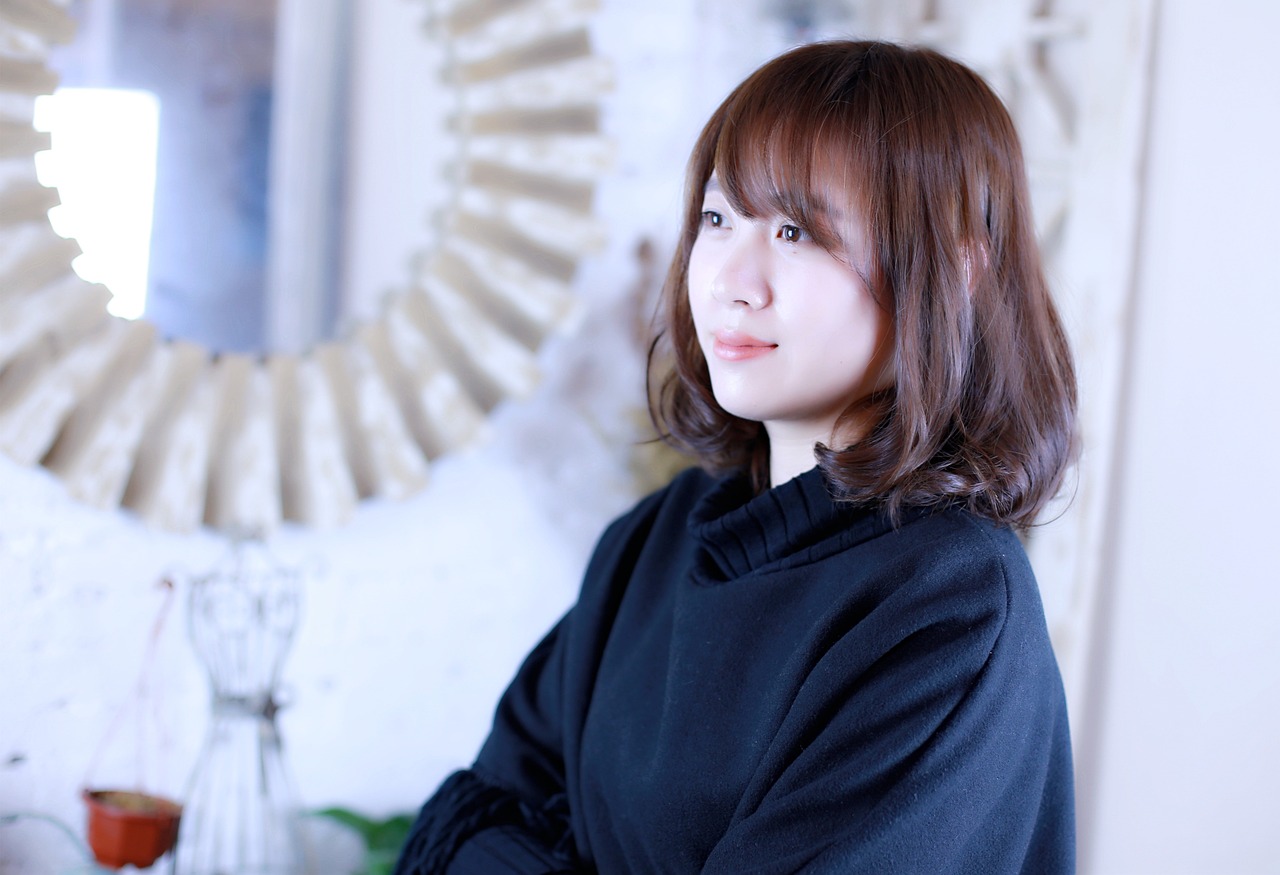 最新時尚扎發(fā),引領潮流的發(fā)式藝術之美