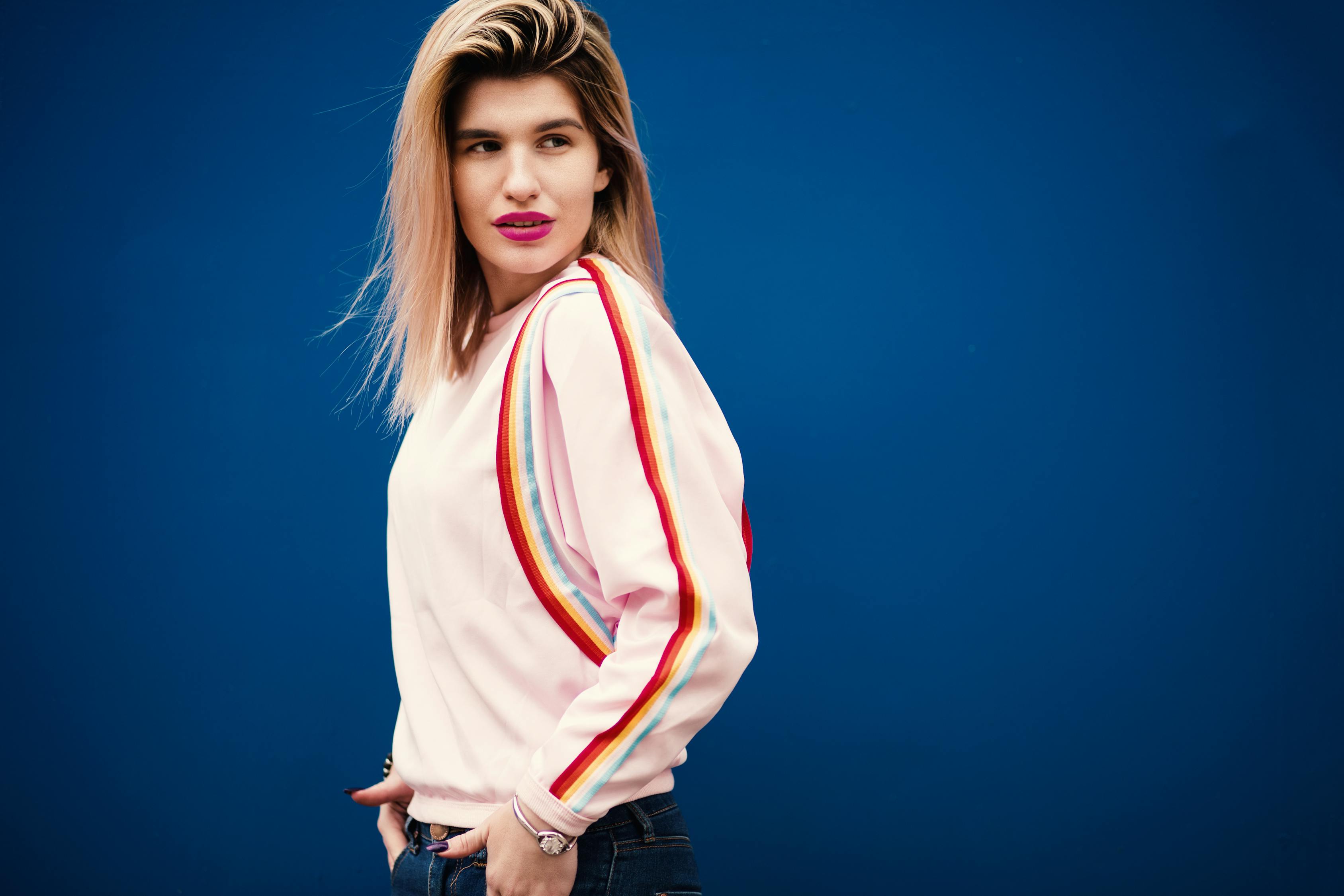 一生有你,最新街拍展現(xiàn)時(shí)尚魅力的瞬間風(fēng)采