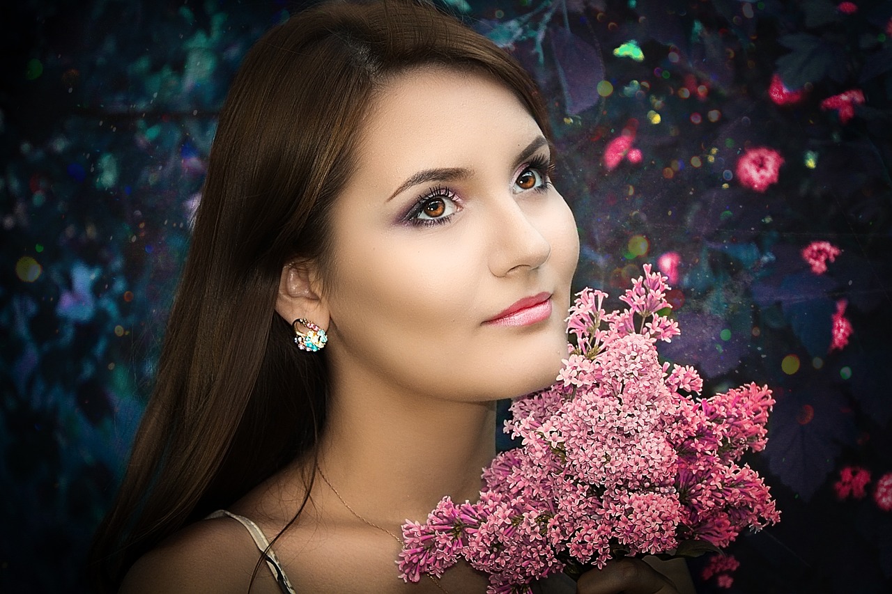 張?zhí)鞇圩钚聢D片展示多元魅力與時尚風(fēng)采